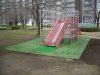 東京都大田区下丸子　東京サーハウス様　マンション敷地内の広場の遊び場　遊具下へ人工芝ステップターフを施工しました。